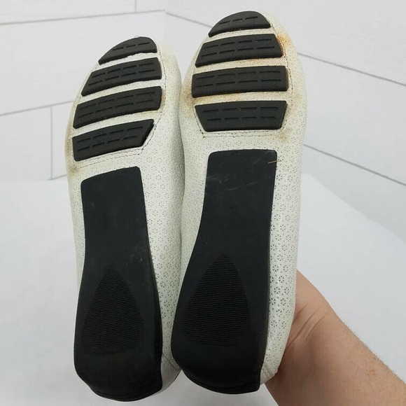 VanEli Loafer Flats Ivory White 9.5 Driving Shoes Moccasin Perforated Leather - Picture 9 of 9